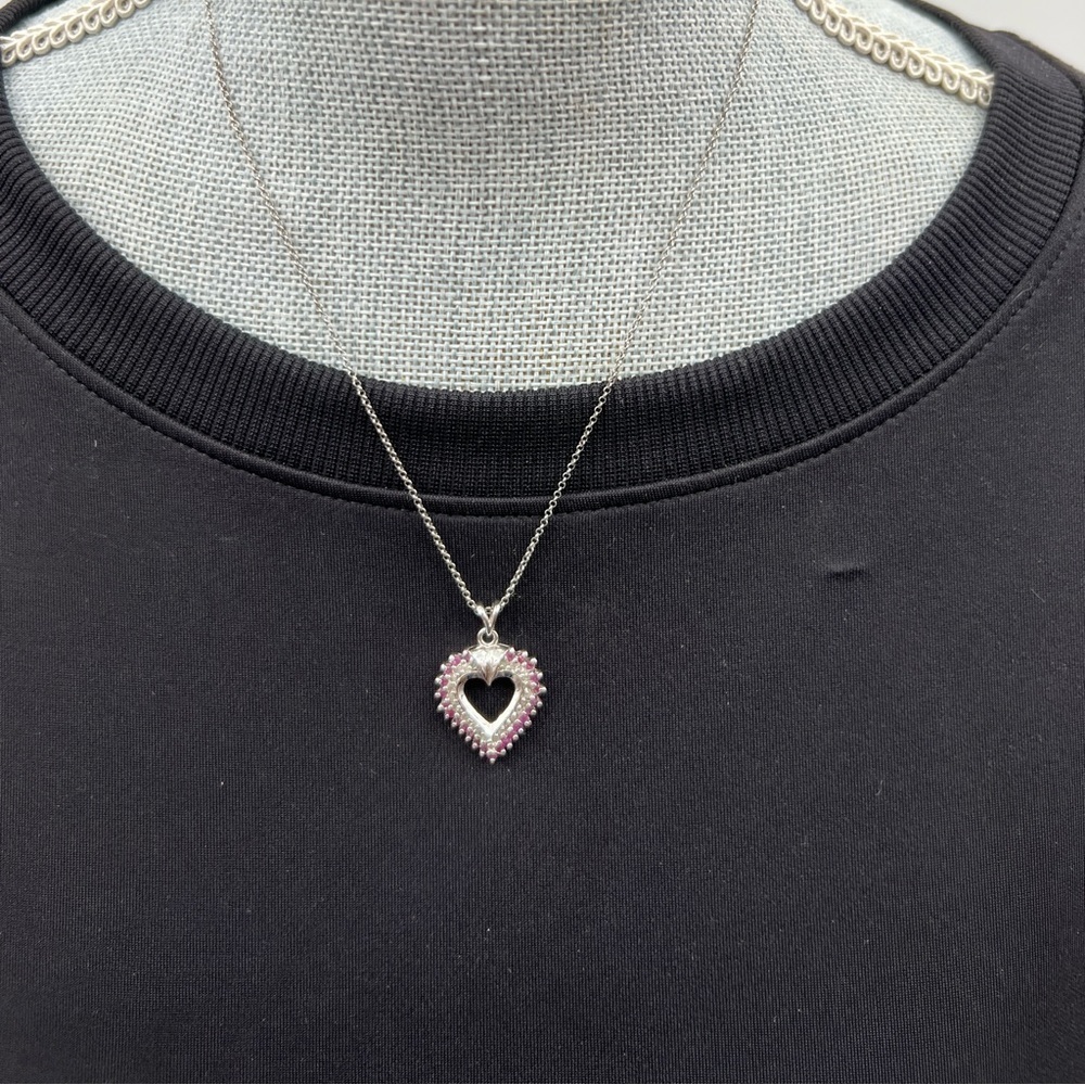 DBJ 925 Gem and rhinestones heart necklace